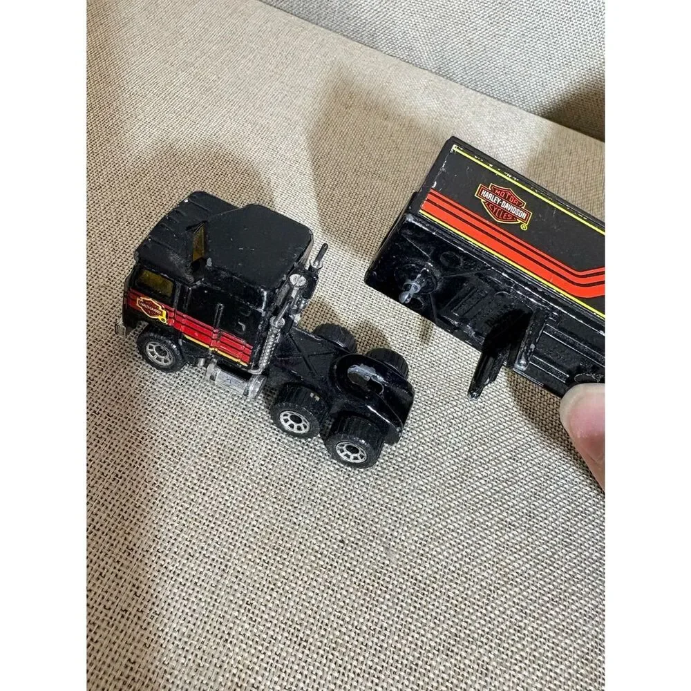 Vintage Matchbox 1981 Harley-Davidson Livery Articulated Trailer Kenworth Truck
